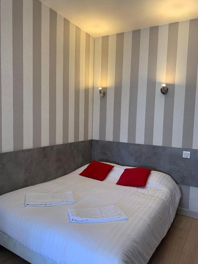 Hotel Du Centre - Restaurant Le P'Tit Gourmet Tonnerre Luaran gambar
