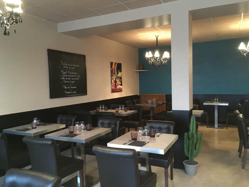 Hotel Du Centre - Restaurant Le P'Tit Gourmet Tonnerre Luaran gambar